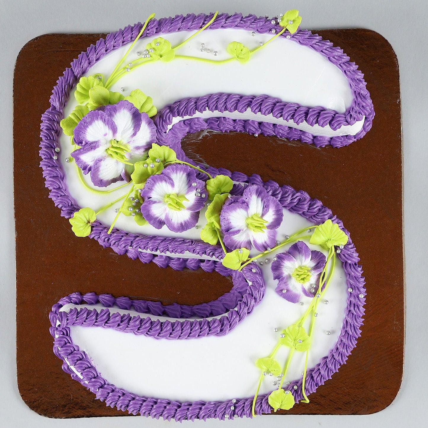 Alphabet S Cake