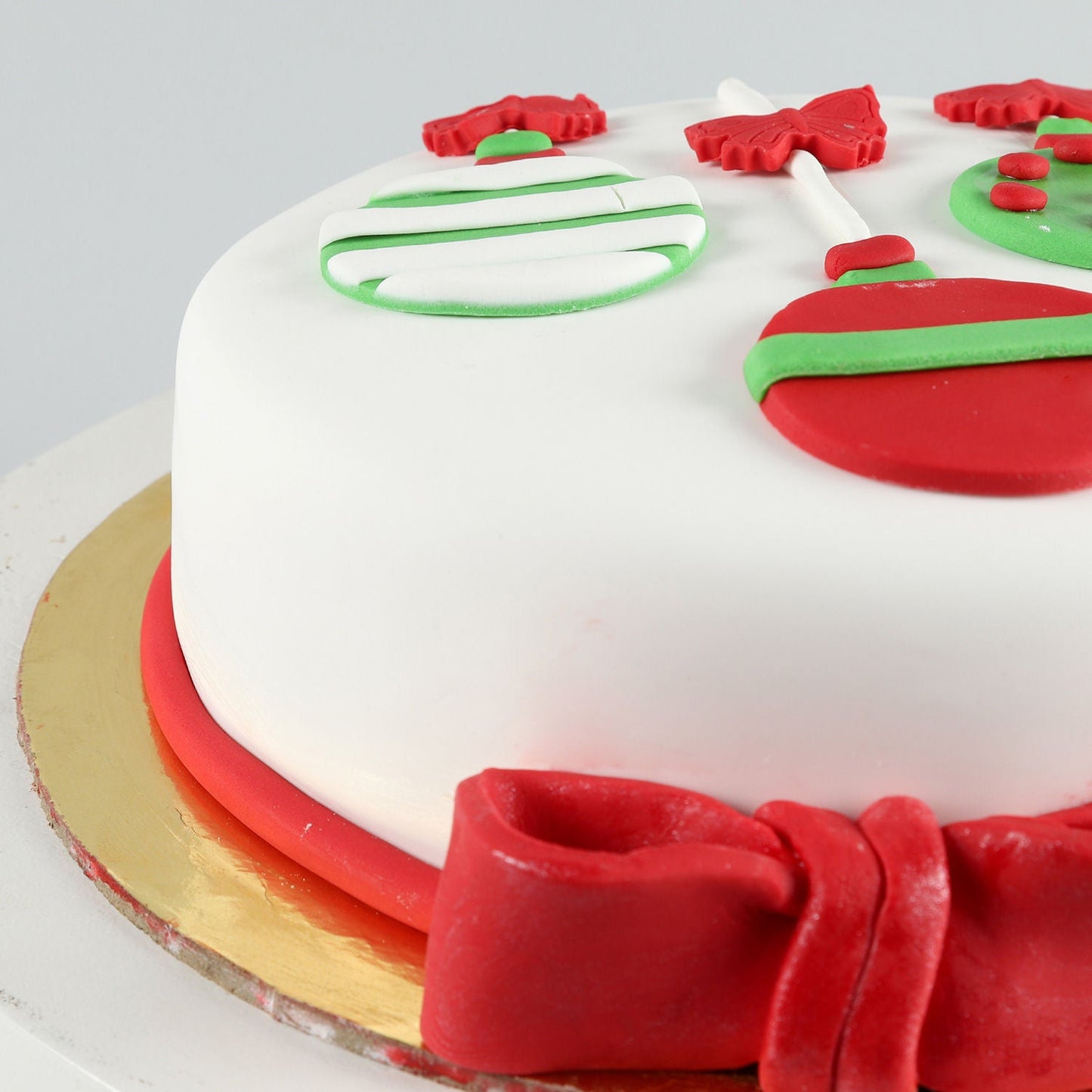 Bow Candies Designer Chocolate Truffle Cake