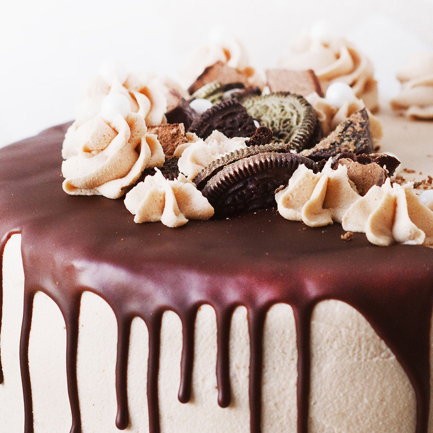 Chocolate Caramel Fudge Cake