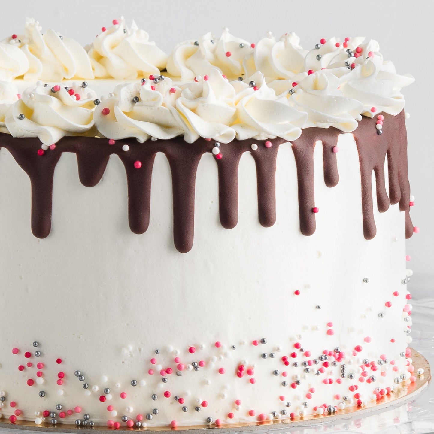Creamy Drip Chocolate Cake