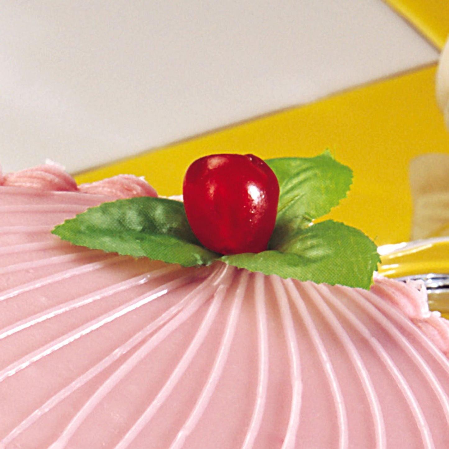 Creamy Strawberry With Coconut Cake