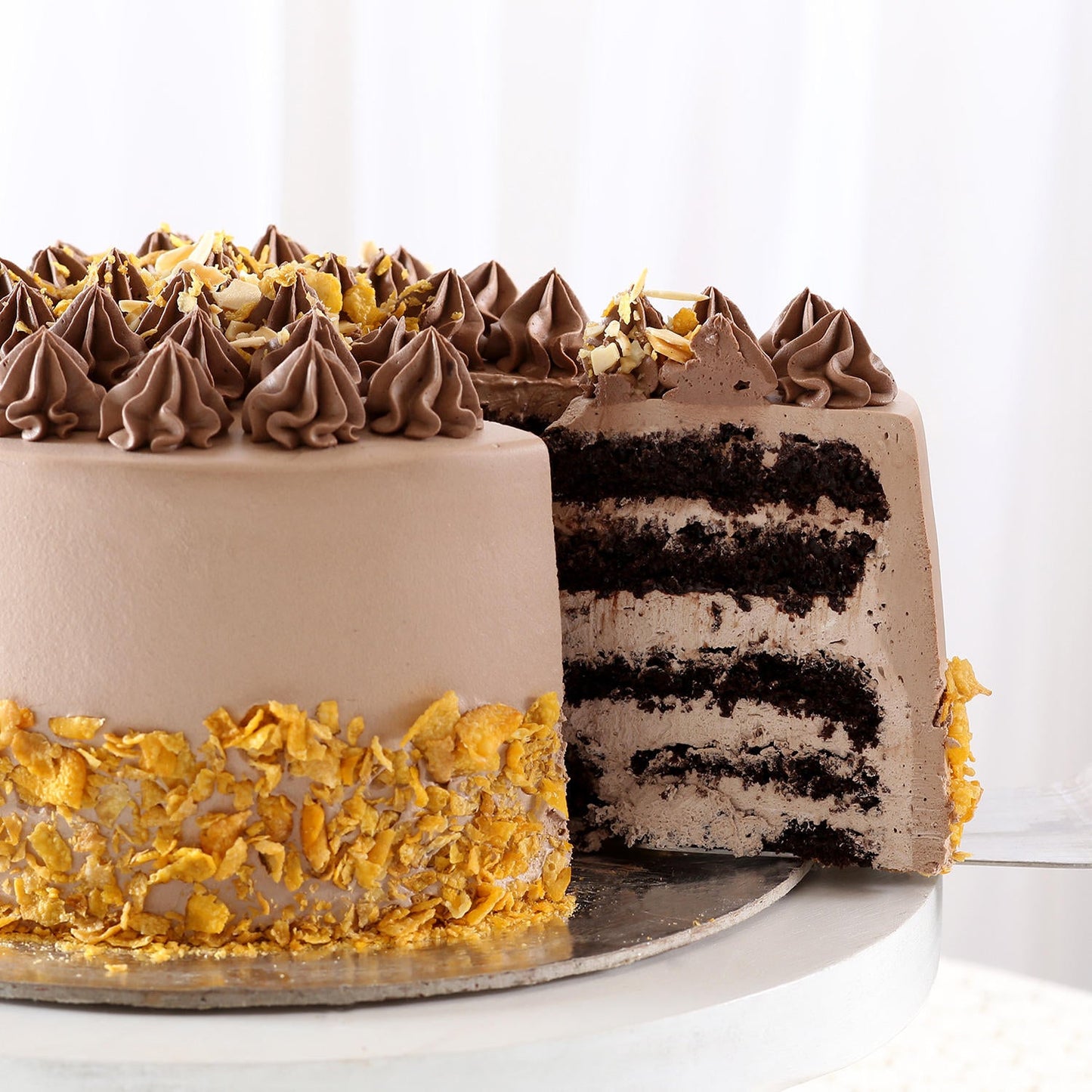 Crunchy Almond Flakes Cake