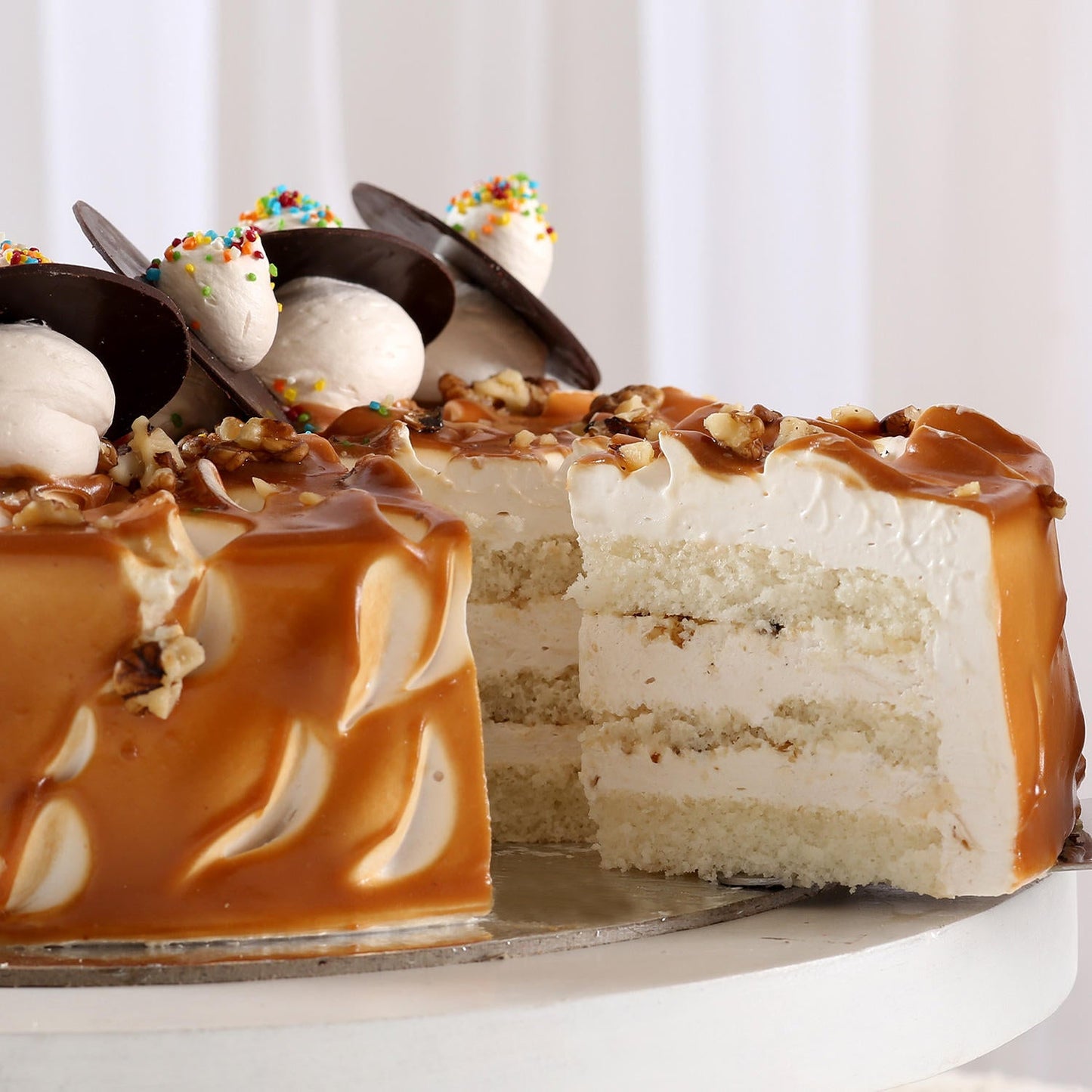 Crunchy Caramel Walnut Cake