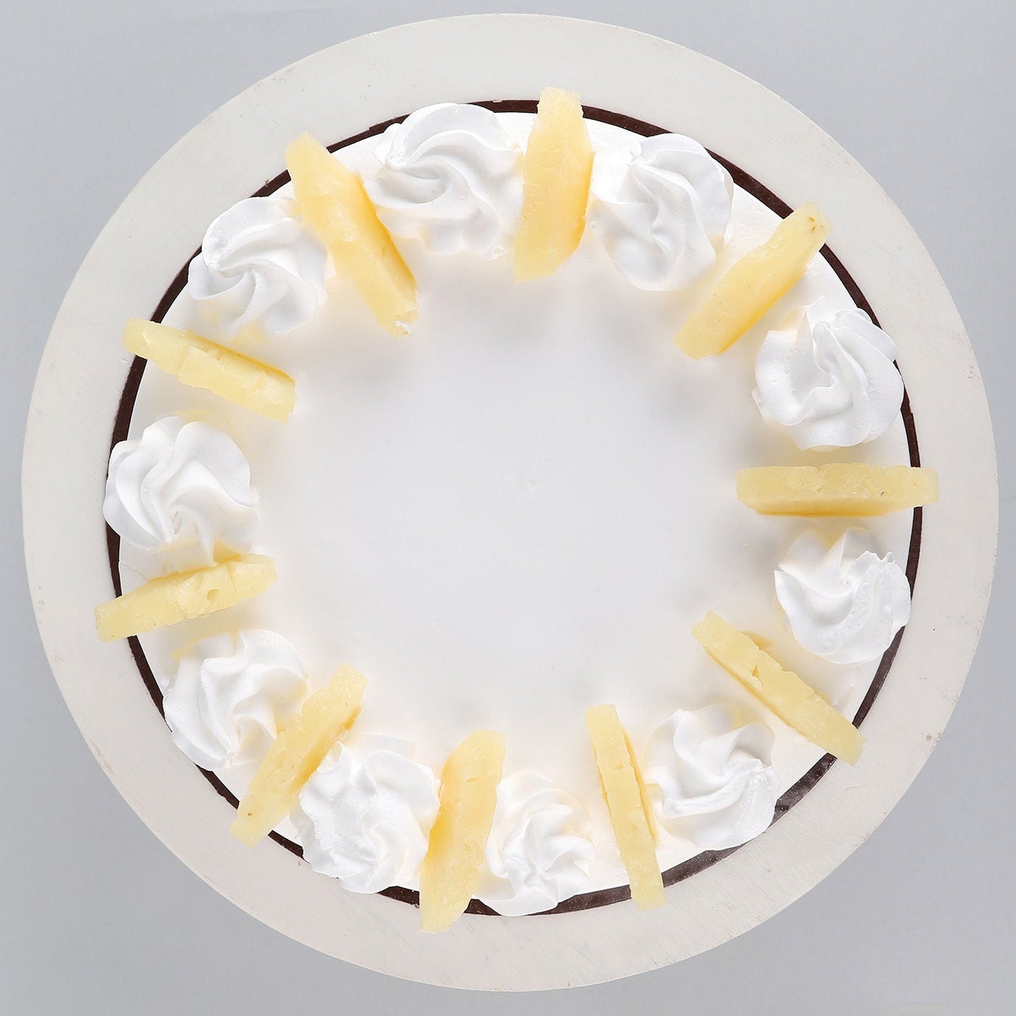 Pineapple Round Cake