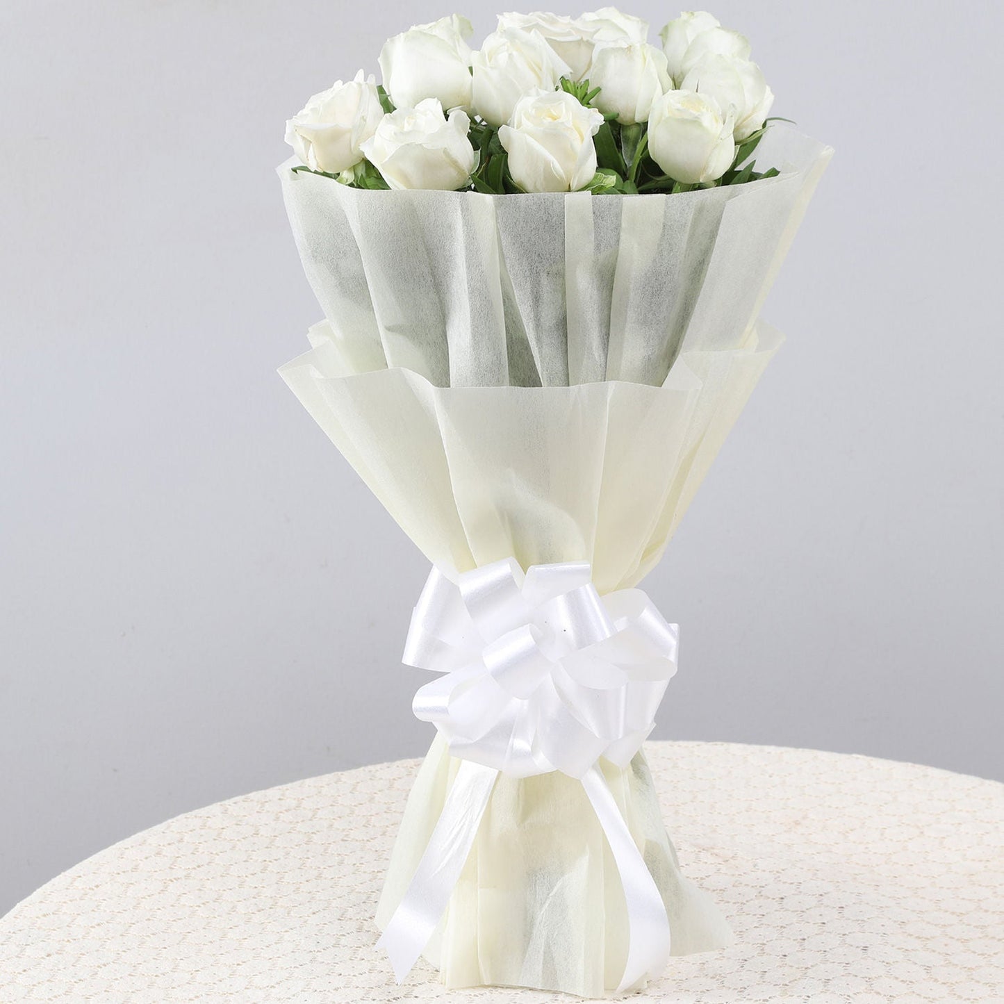 Heavenly White Roses Bunch