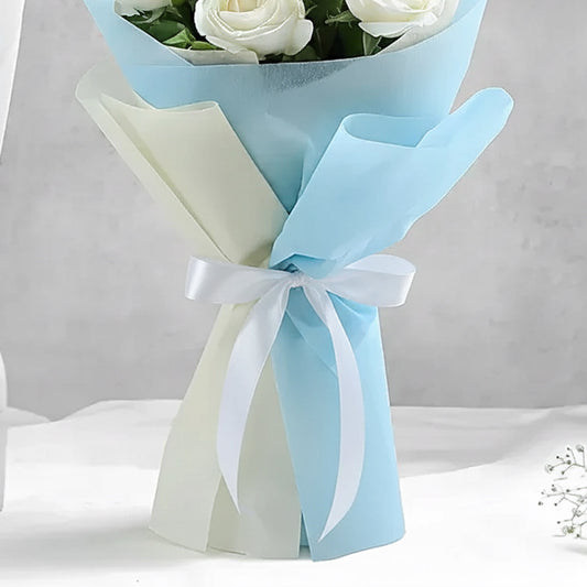 Heavenly 6 White Roses Bunch