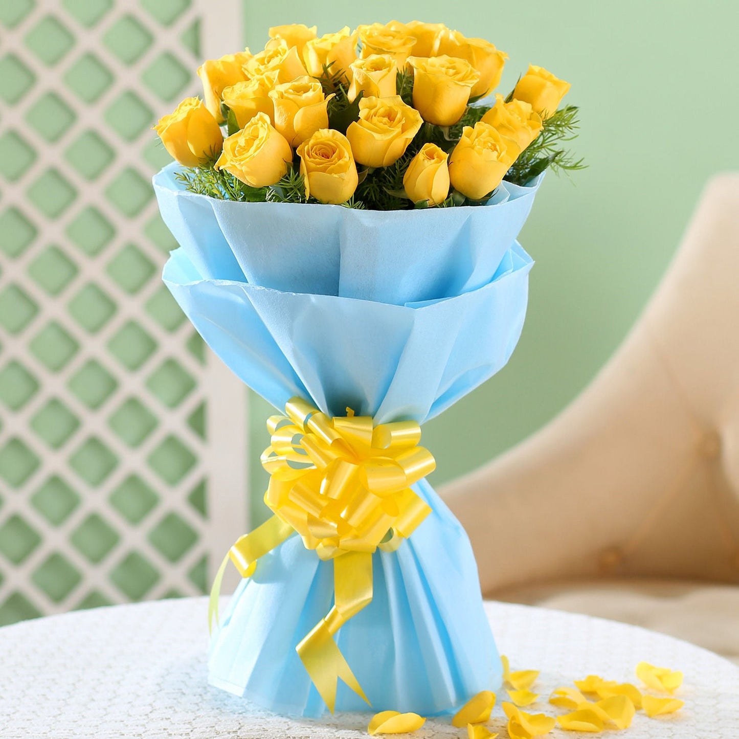 Sunshine Surprise Yellow Roses Bunch