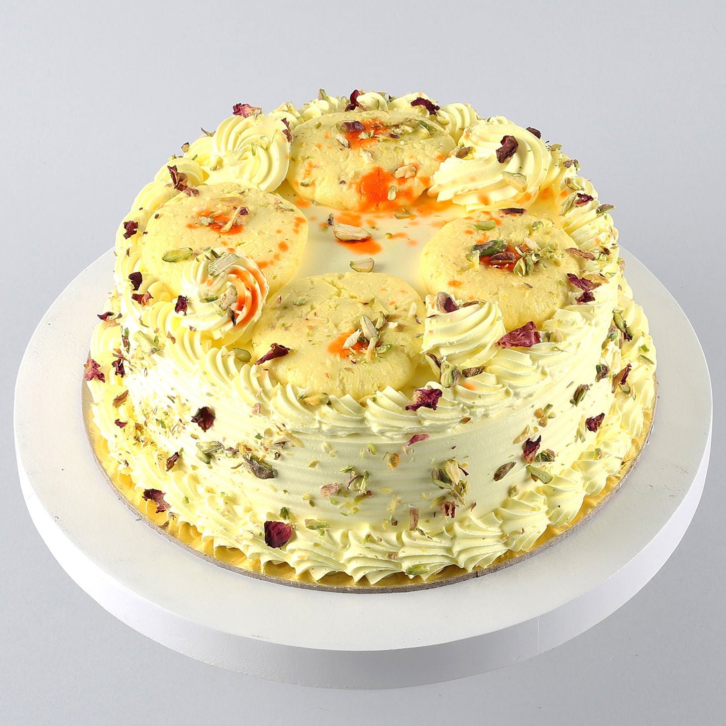 Butterscotch Cake With Rasmalai