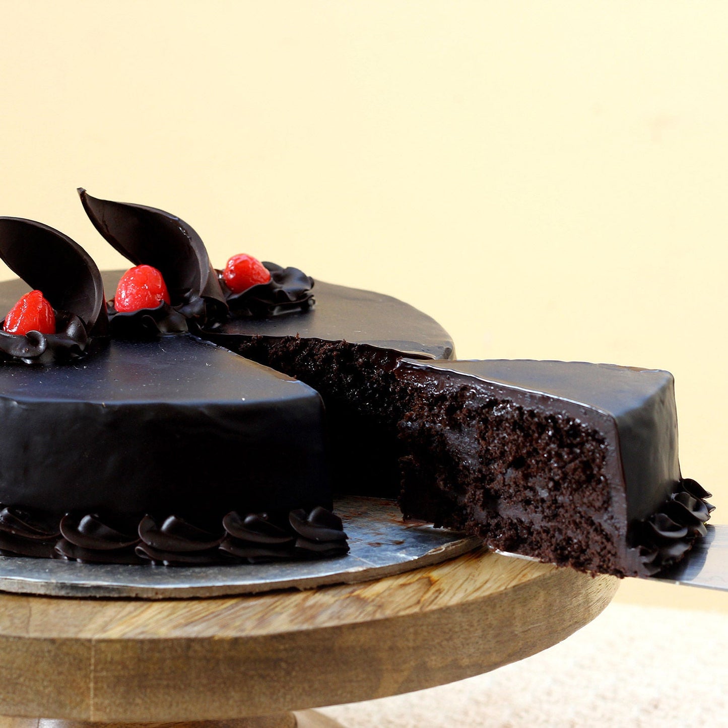 Chocolate Truffle Cream Cake