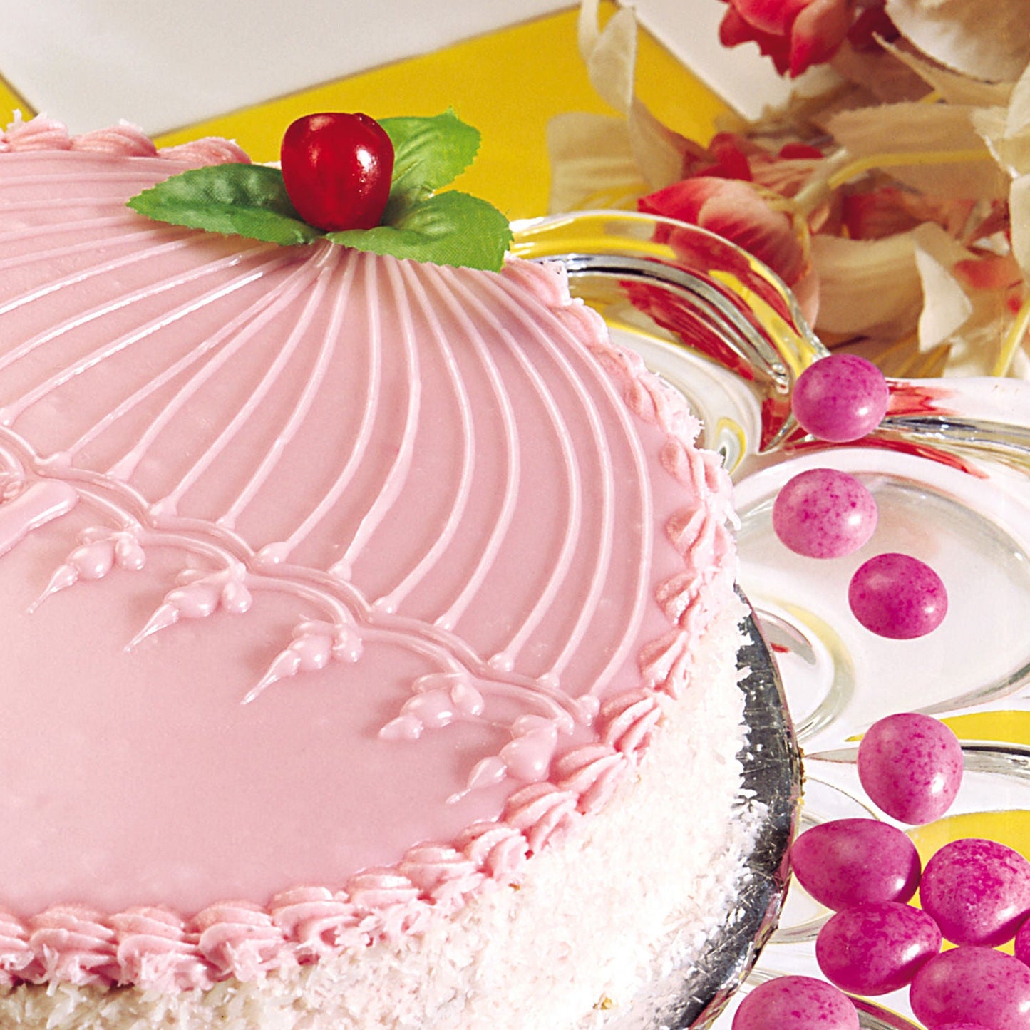 Creamy Strawberry With Coconut Cake