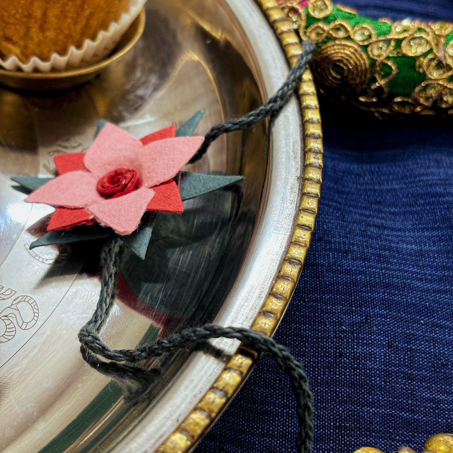 Red & Pink Jasmine Plantable Rakhi