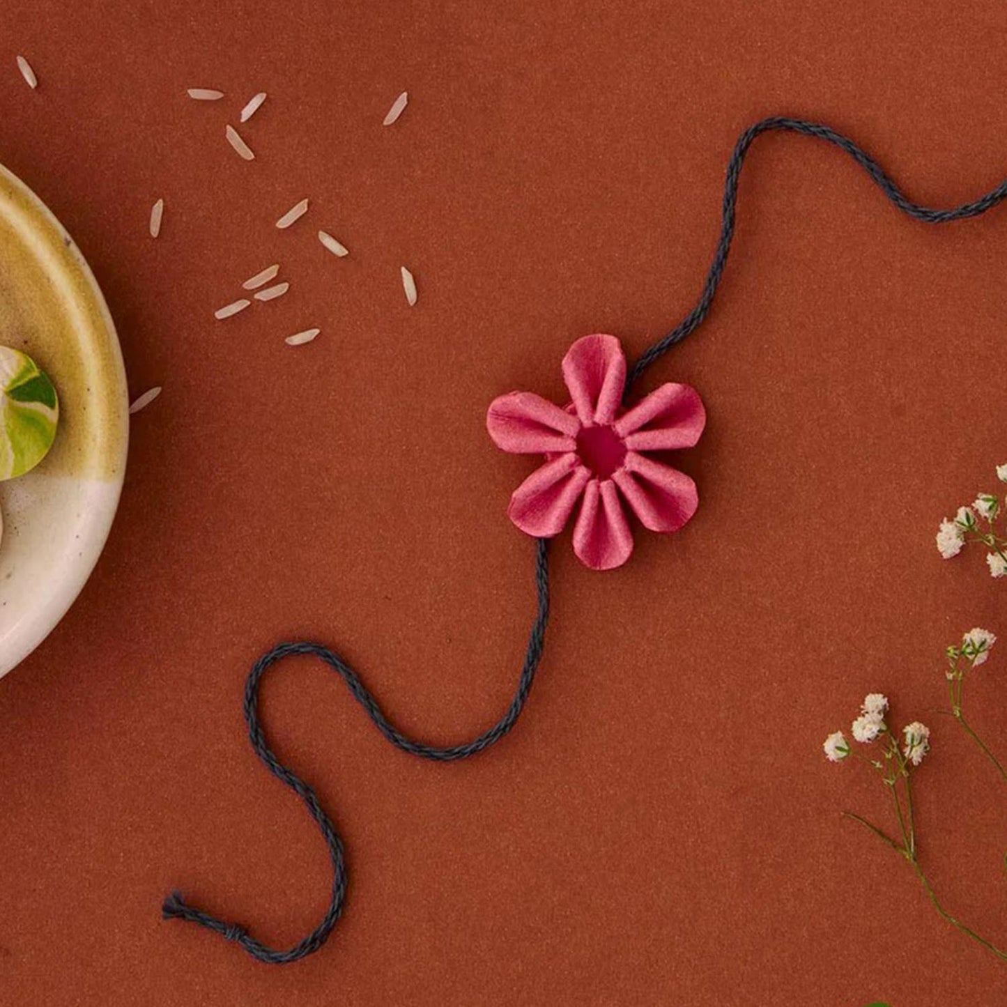 Daisy Delight Plantable Rakhi
