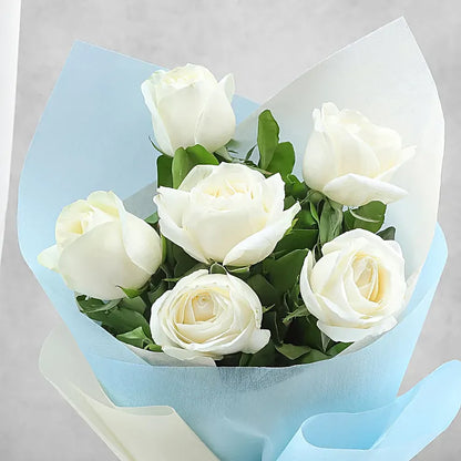 Heavenly 6 White Roses Bunch