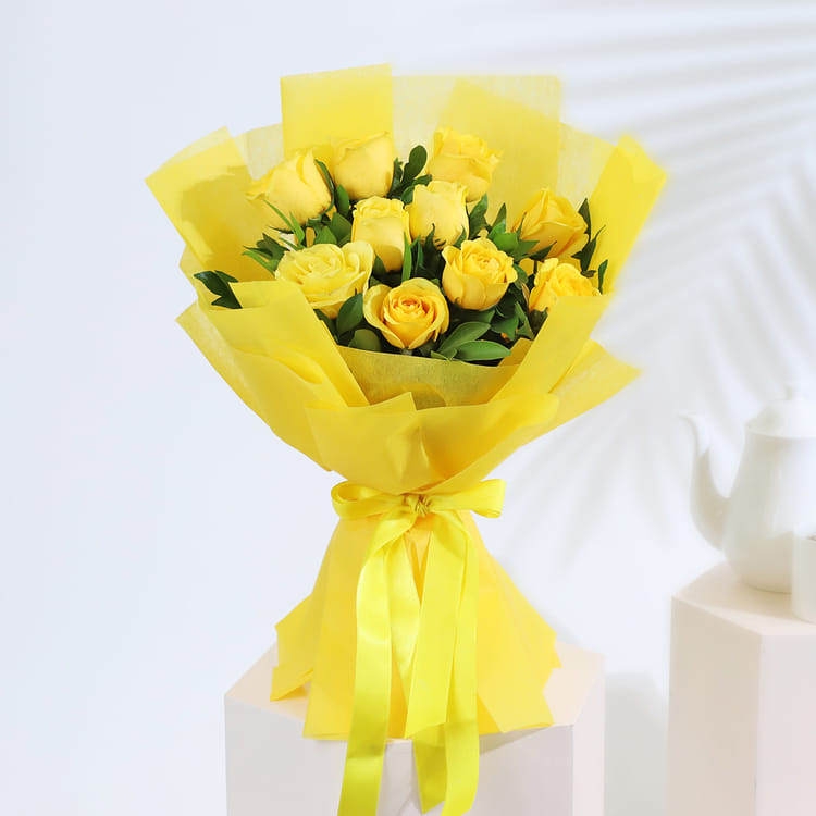 Bouquet of 10 Yellow Roses