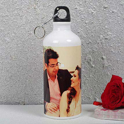 https://cdn.shopify.com/s/files/1/0911/8544/7211/files/personalised-bottle-hand-delivery_1.jpg
