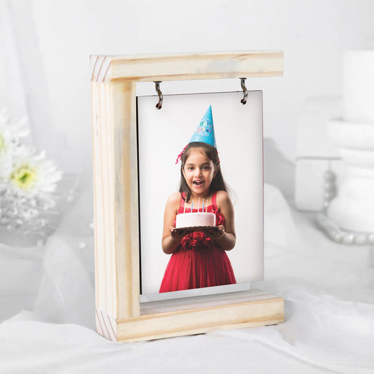 https://cdn.shopify.com/s/files/1/0911/8544/7211/files/personalised-hanging-photo-frame_1.jpg
