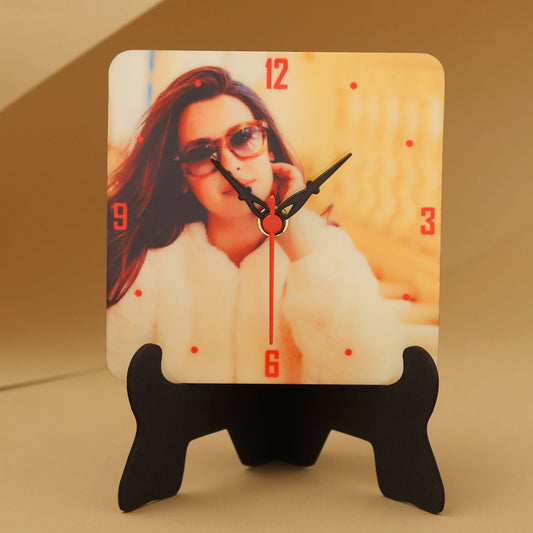 https://cdn.shopify.com/s/files/1/0911/8544/7211/files/personalised-table-clock-for-her_1.jpg